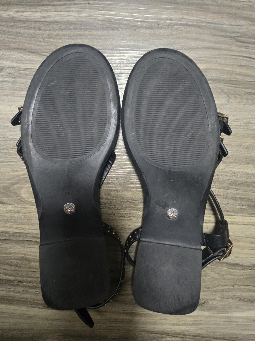 Zara Black Leather Studded Double-Buckle Sandals Size 39 8.5 - Picture 4 of 4